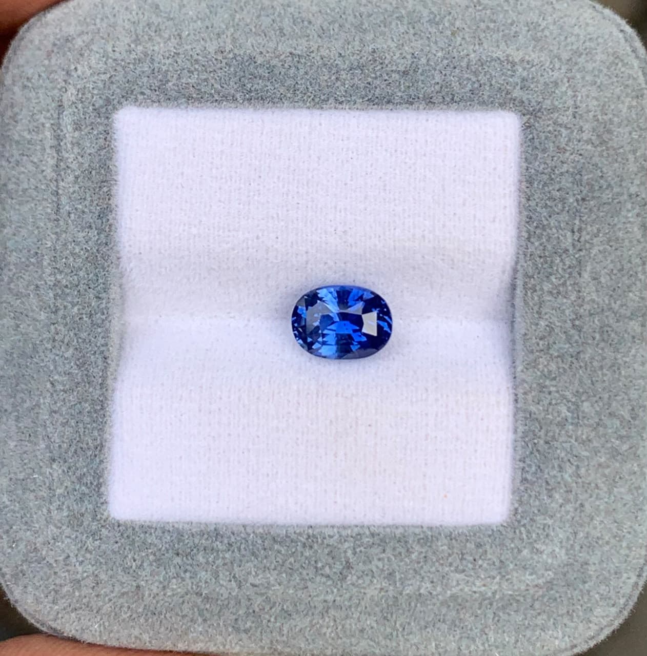 Saphir Bleu Ovale de 2,03ct