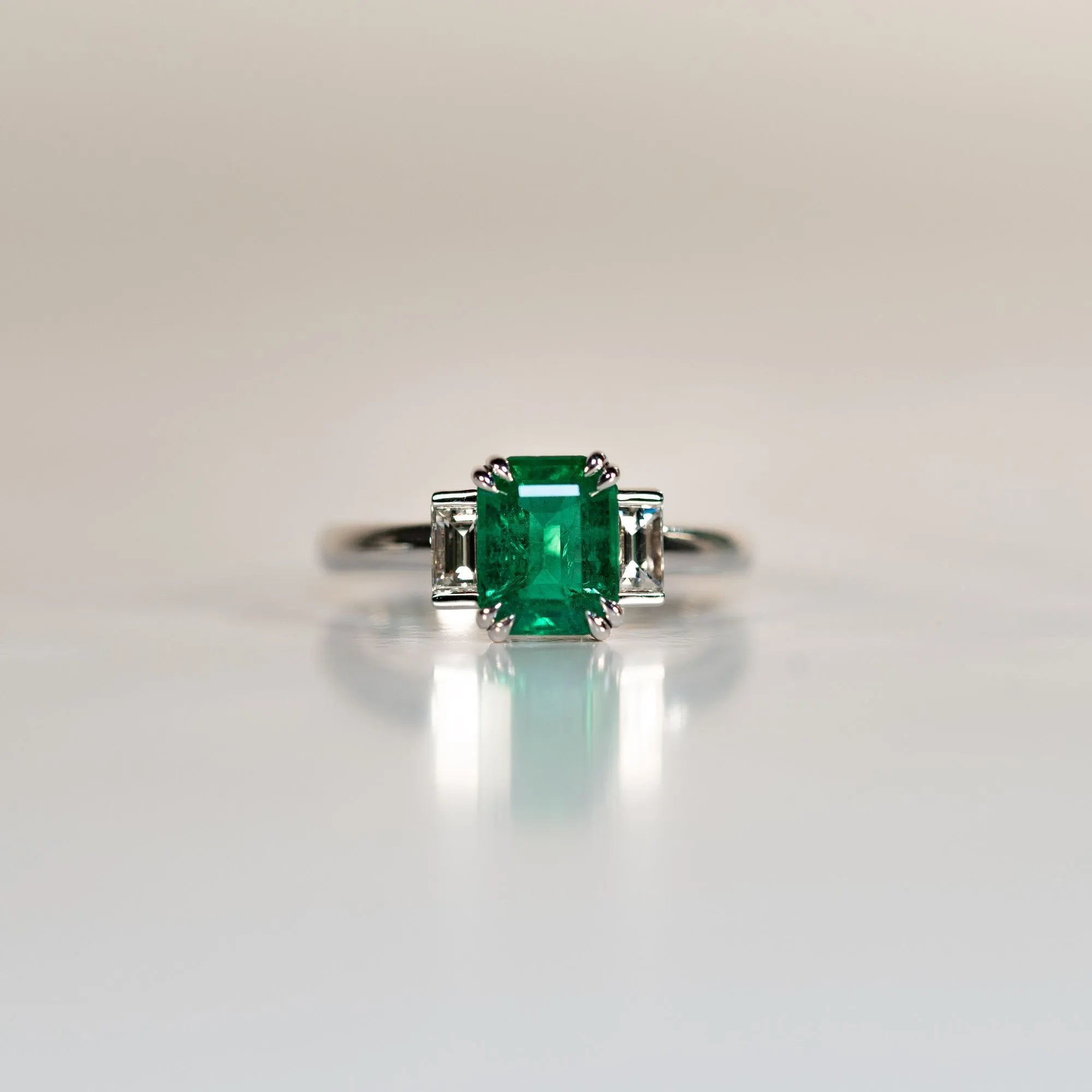 Bague anniversaire de mariage avec émeraude de Zambie