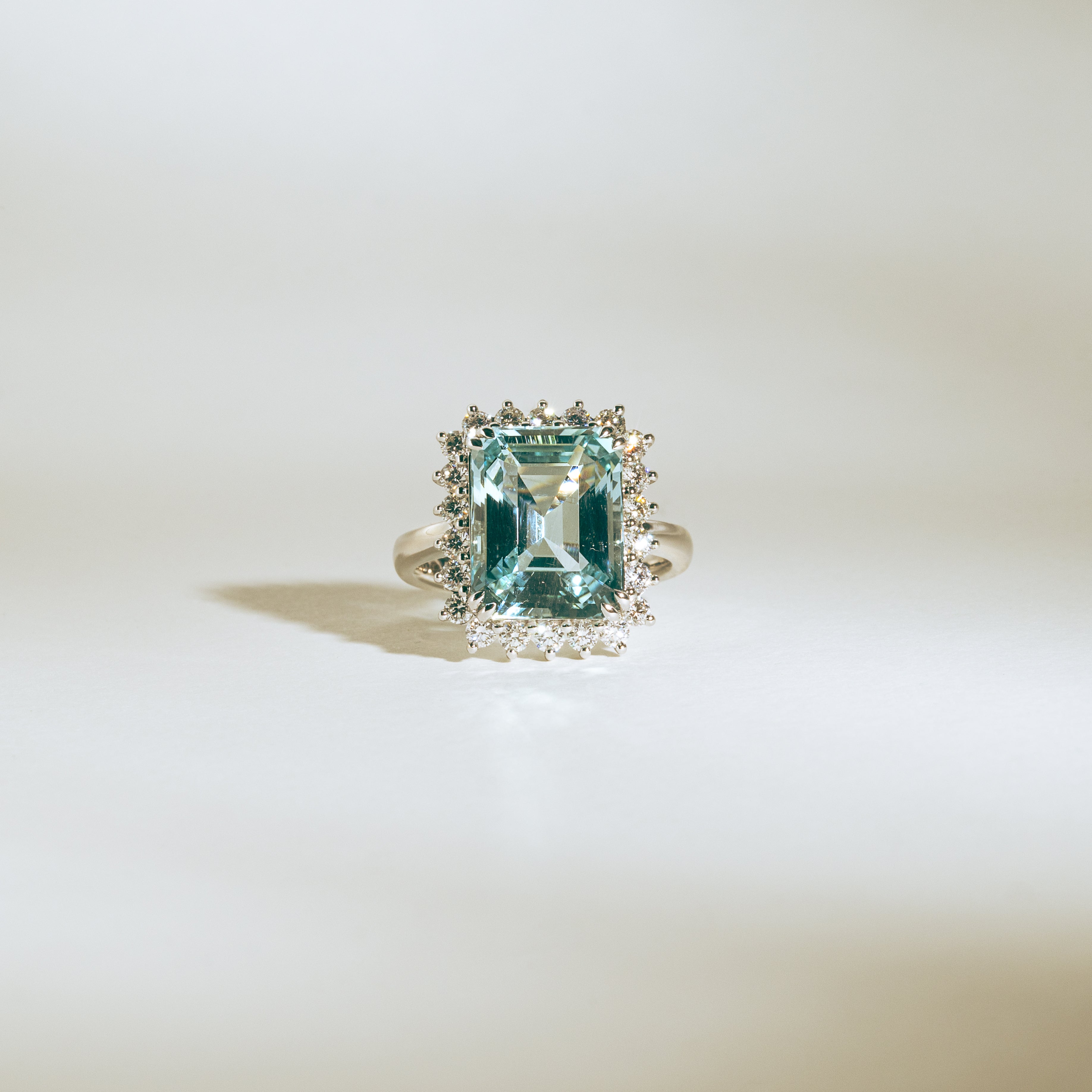Bague cadeau avec aigue-marine