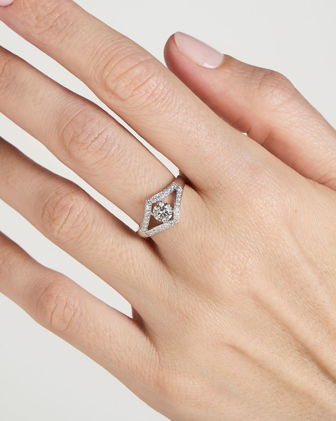 Diamond engagement ring