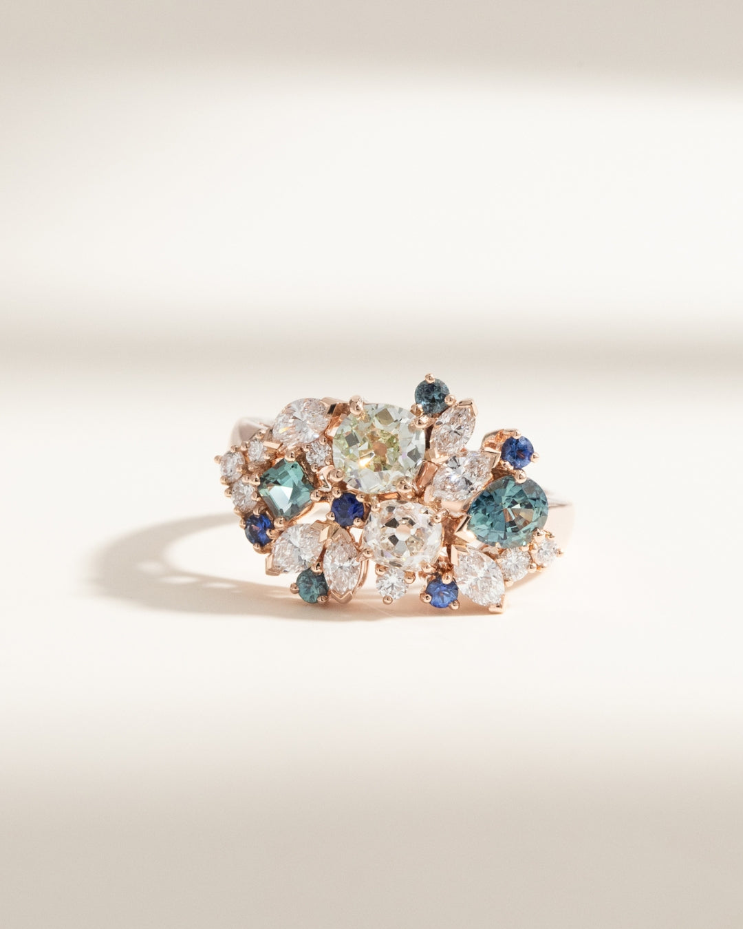 Bague de fiançailles avec Diamants et Saphirs