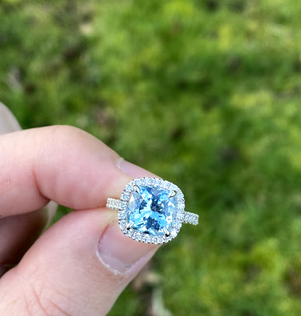 Bague de fiançailles avec Aigue-Marine du Nigeria