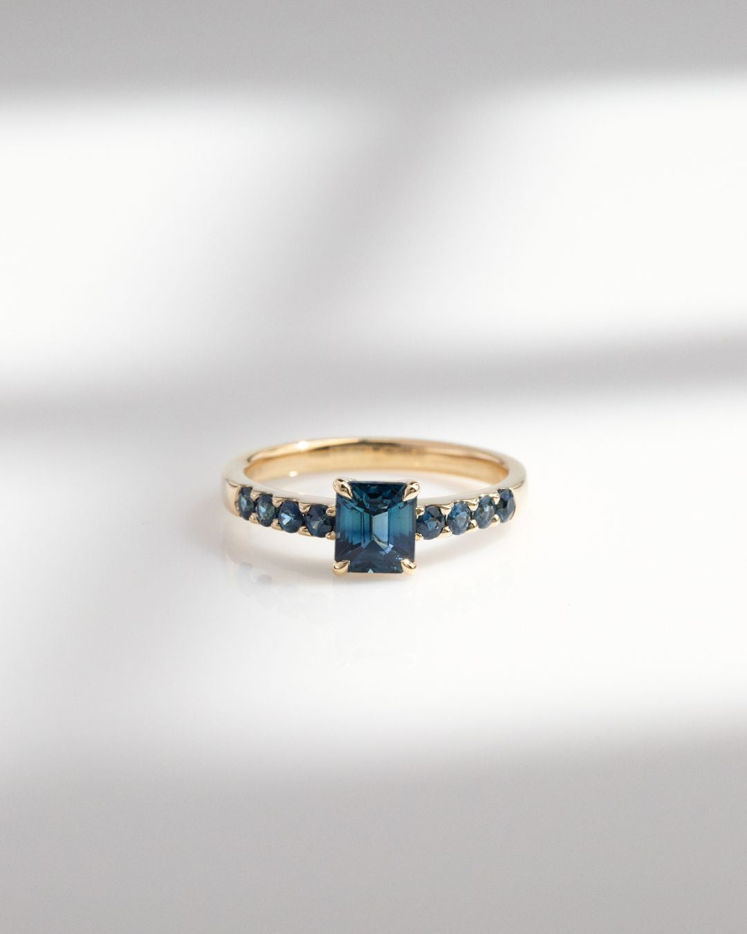 Bague de fiançailles avec Saphir Teal