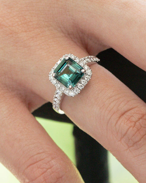 Bague d'anniversaire avec Saphir Teal