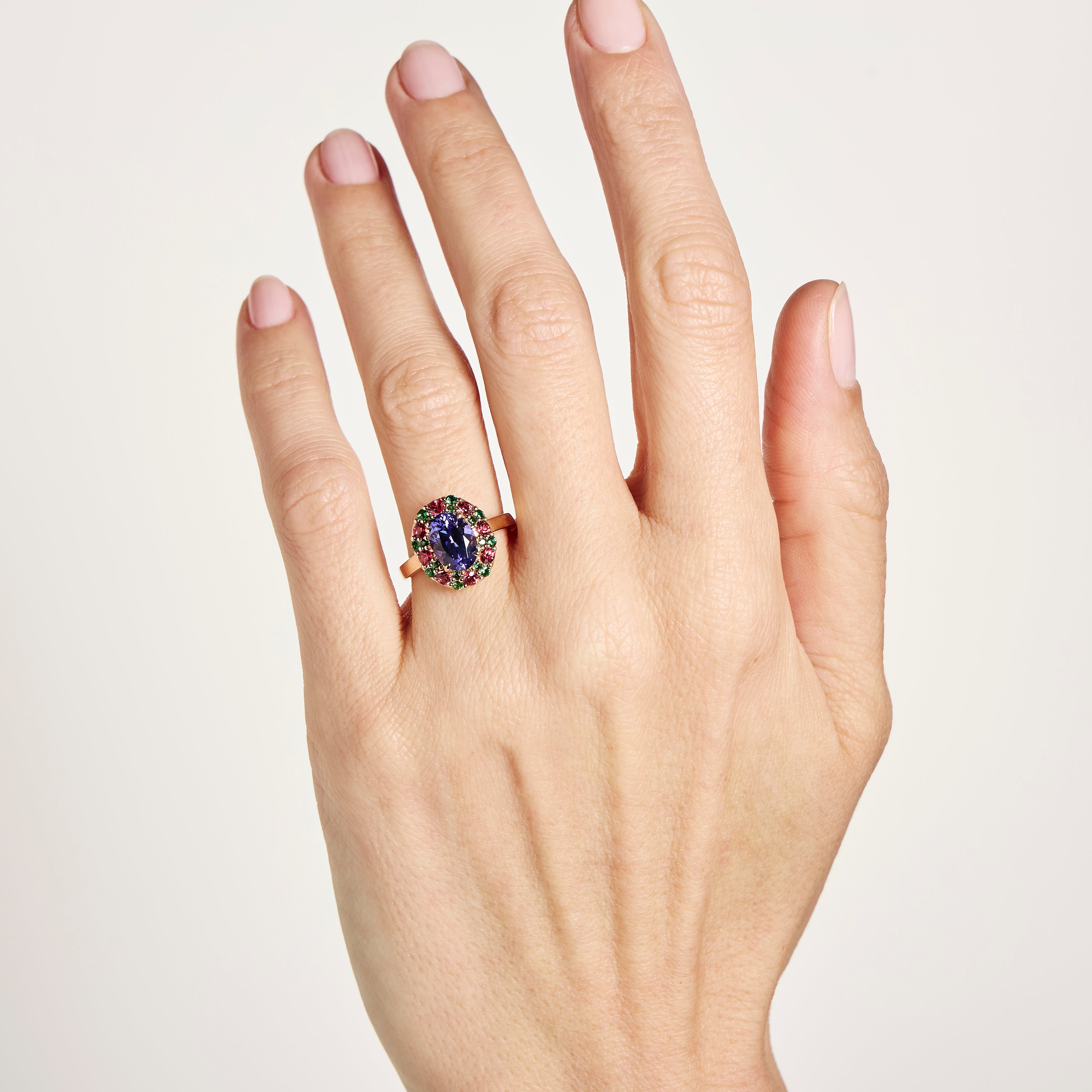 Engagement ring with tanzanite