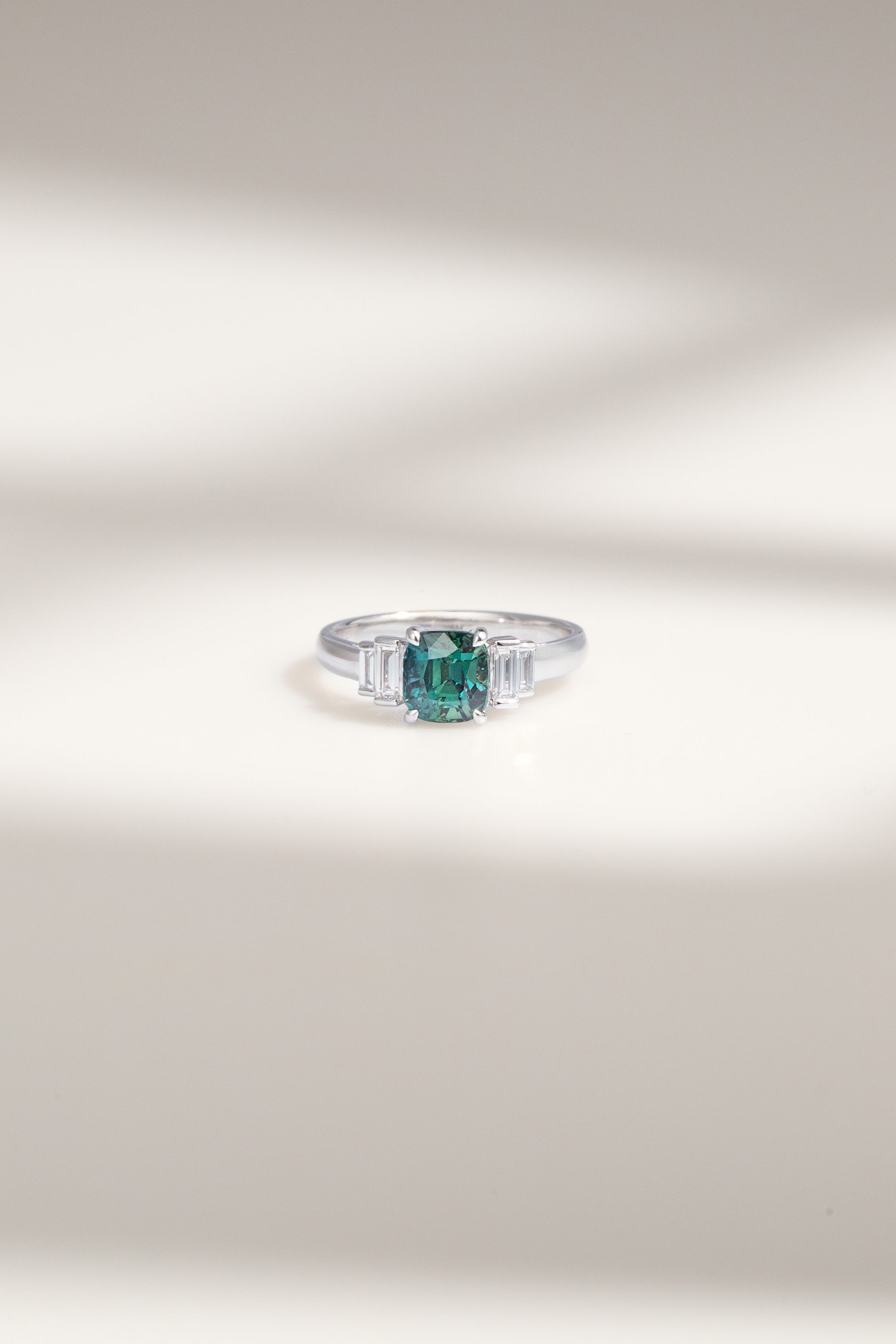 Bague de fiançailles avec Saphir Teal