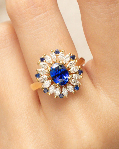 Bague de fiançailles avec Saphir bleu royal