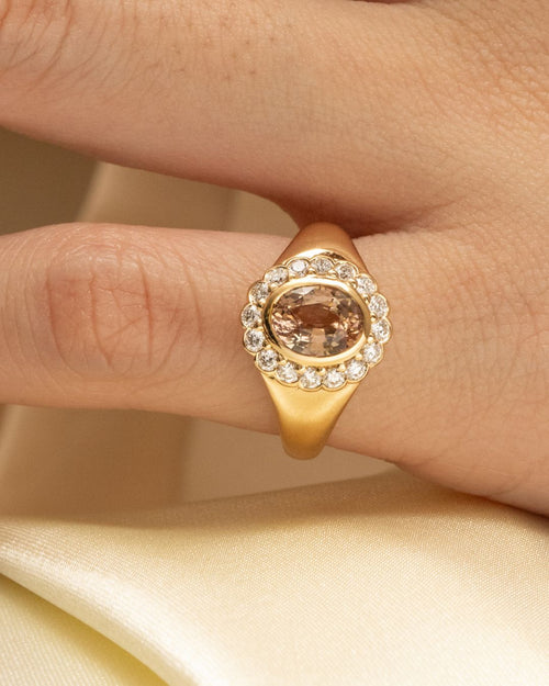 Bague d'anniversaire avec Saphir pêche