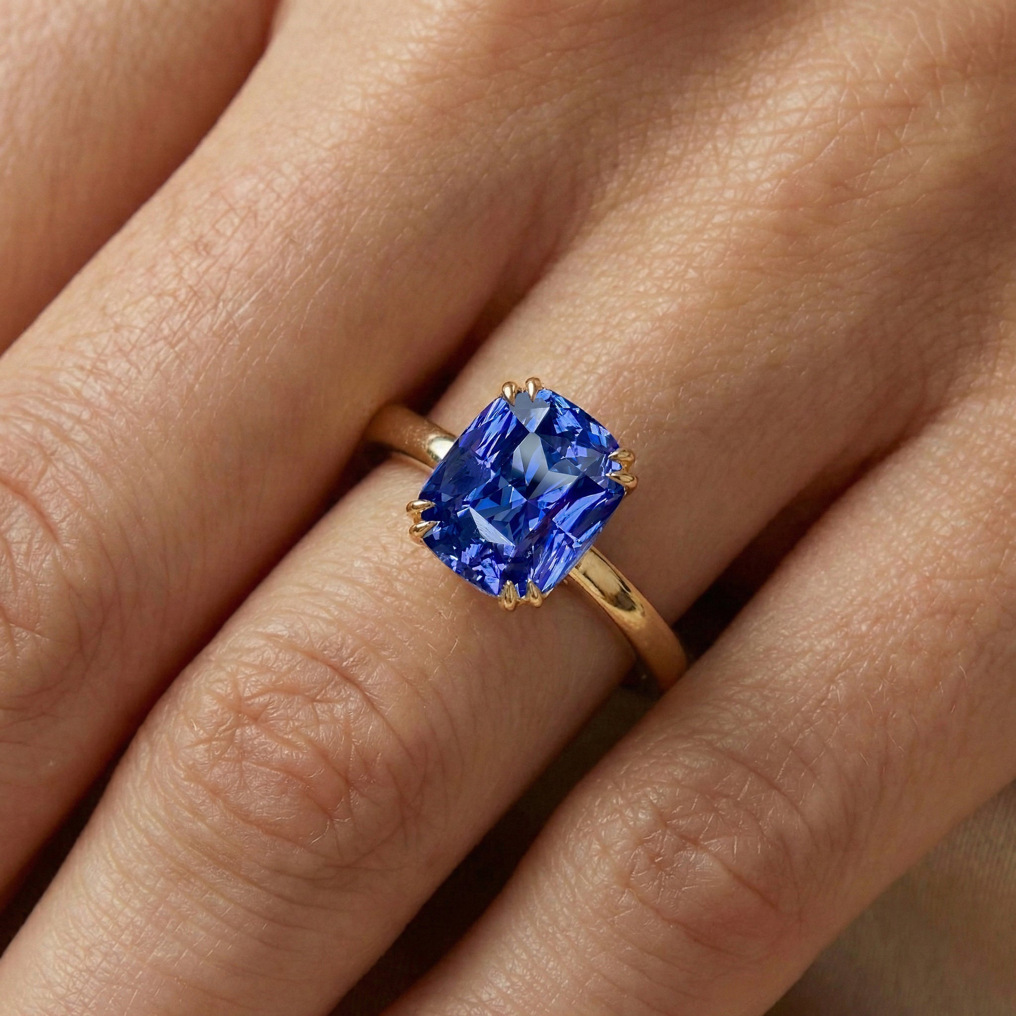 Bague de fiançailles avec Saphir Bicolore Bleu-Violet