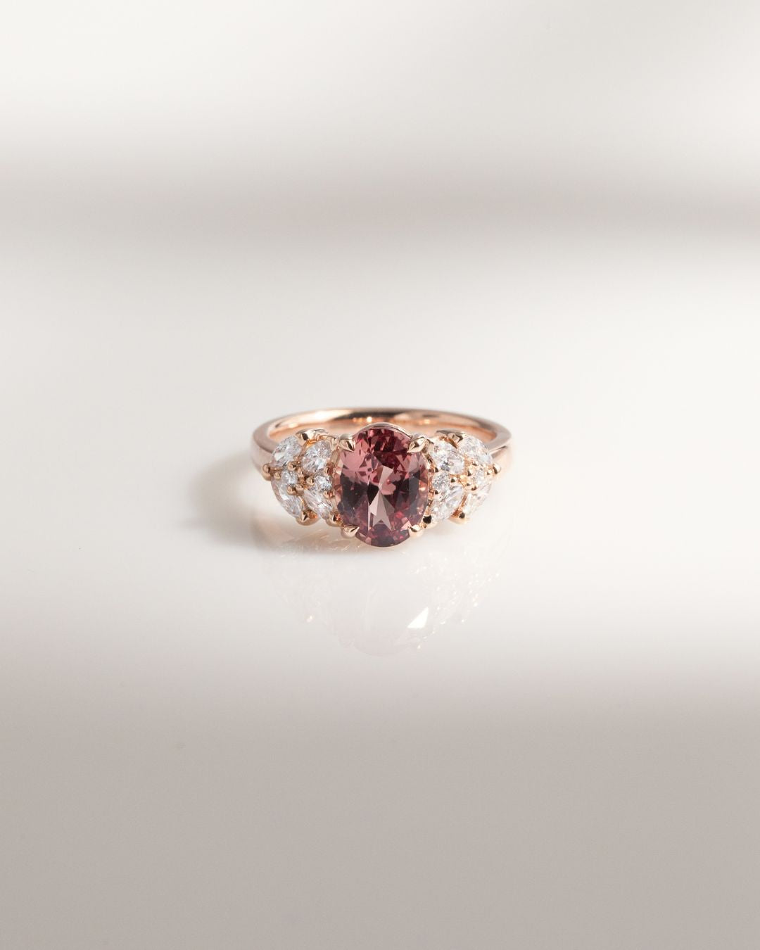 Bague de Fiançailles avec Saphir Padparadscha