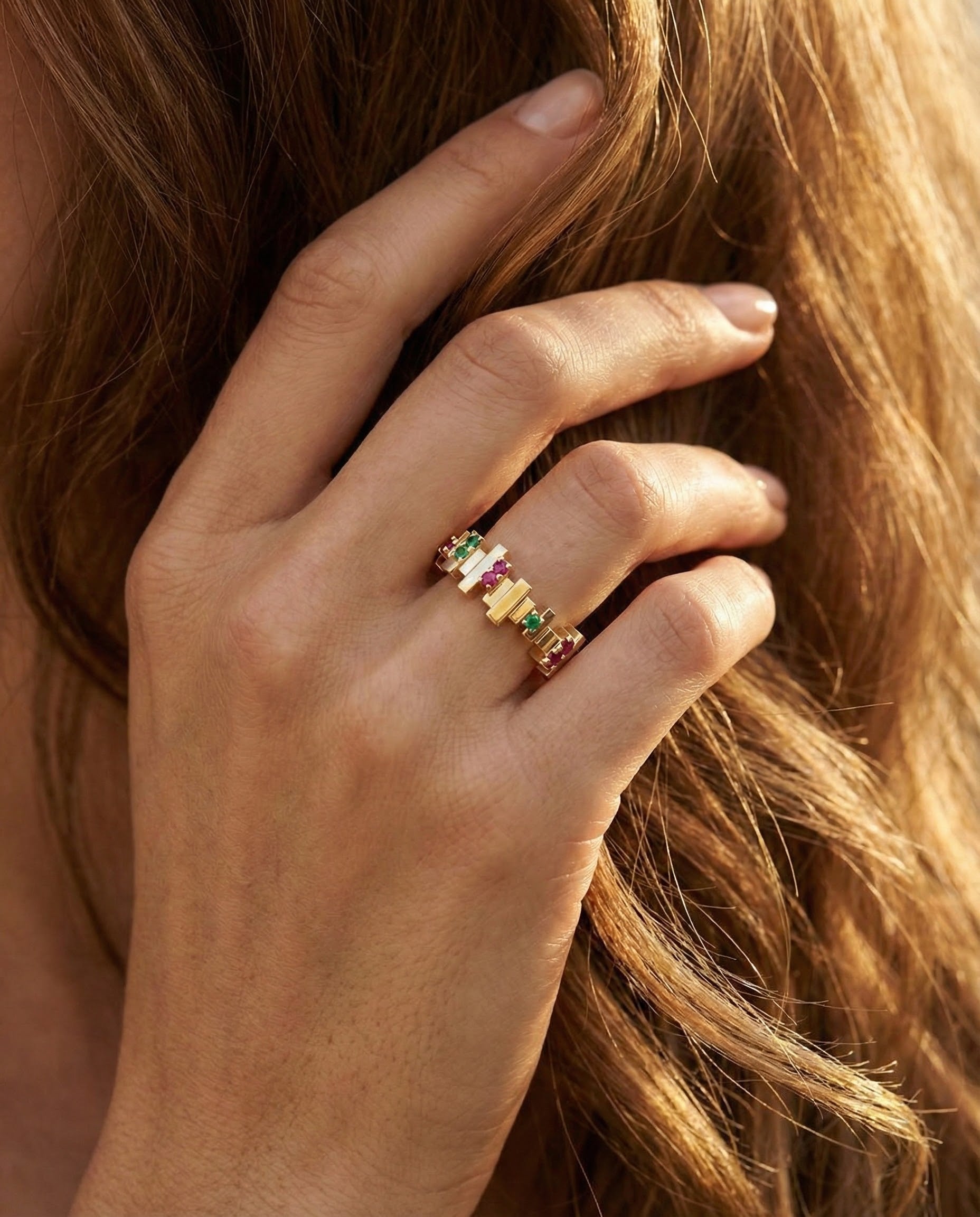 Wedding ring with garnets and spinels