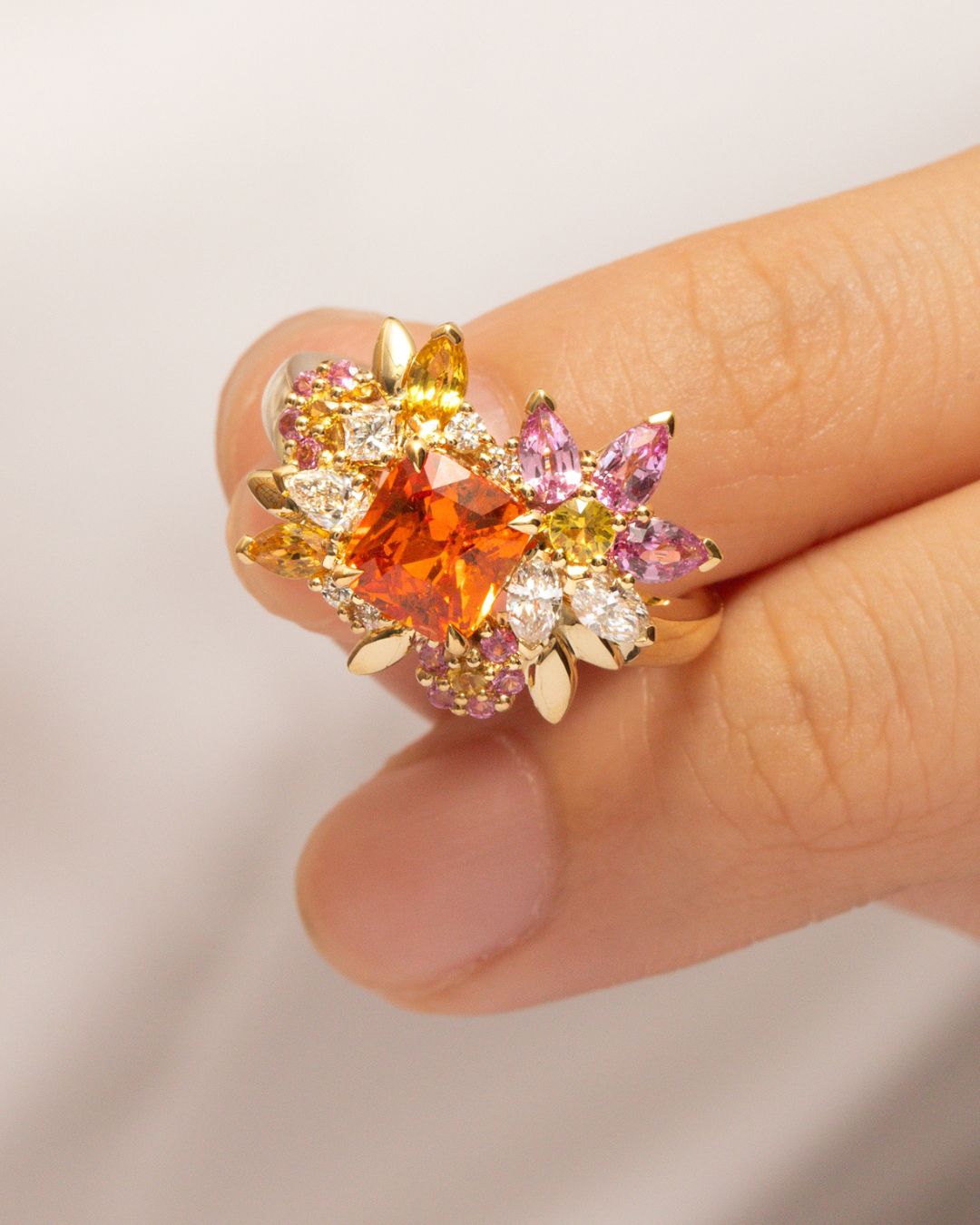 Bague de fiançailles avec Grenat Spessartite