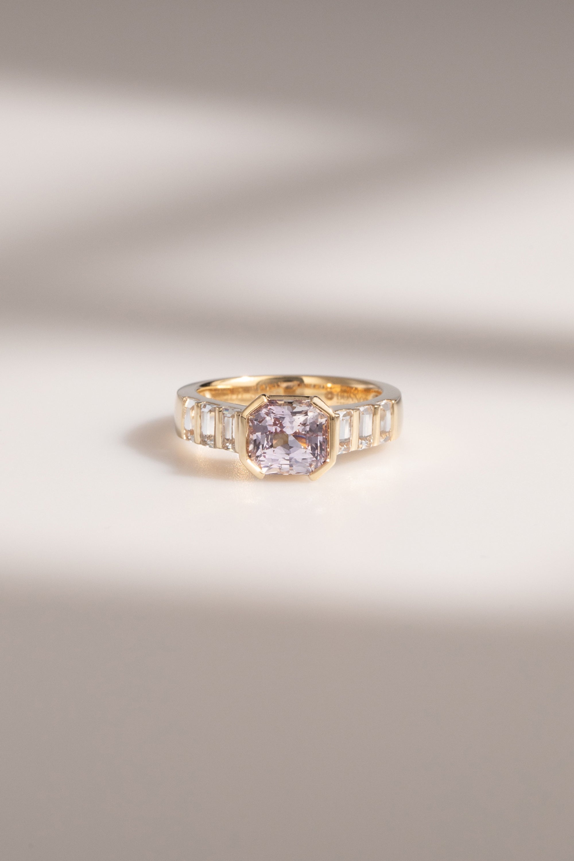 Bague de fiançailles avec Saphir Pêche