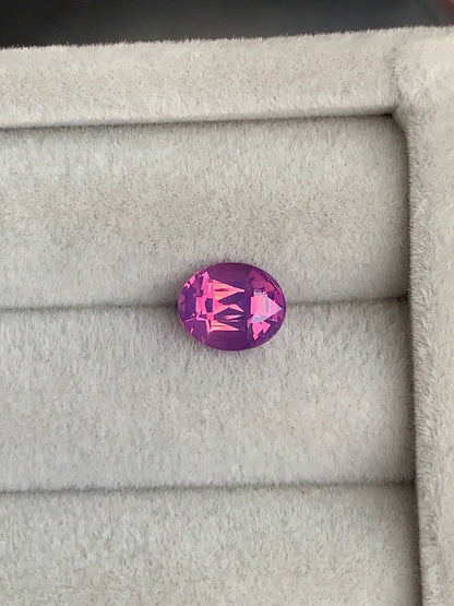 Saphir Rose • 1,68 ct Bonnot Paris