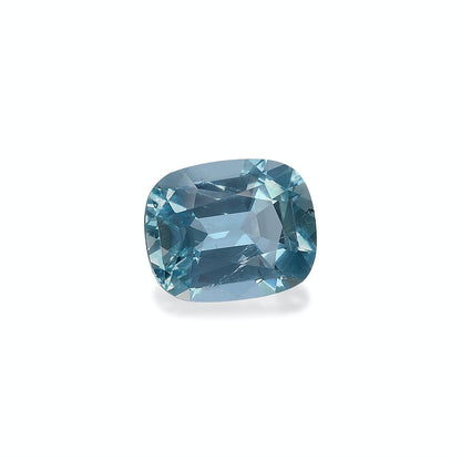 La bague Bonnot Paris Aigue-Marine · 2,67 carats est ornée d'une unique pierre taille coussin d'une teinte bleu clair sur fond blanc uni. Ses multiples facettes subliment brillance et reflets, évoquant une allure élégante et romantique.