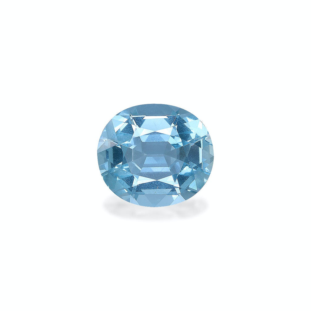 Une pierre précieuse d'aigue-marine taille coussin de 4,57 ct de Bonnot Paris est présentée sur un fond blanc uni, mettant en valeur ses facettes scintillantes et son ton bleu clair clair.