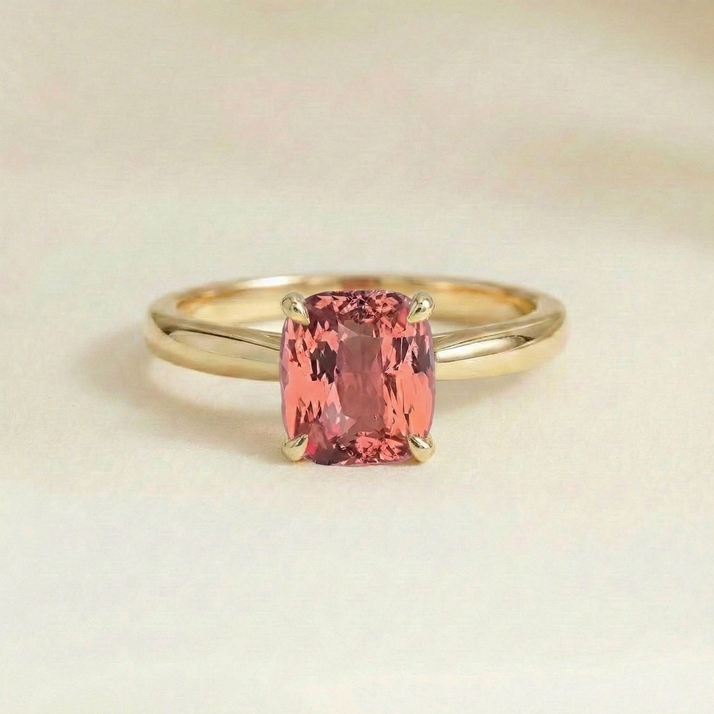 Bague Saphir Padparadscha Solitaire or jaune