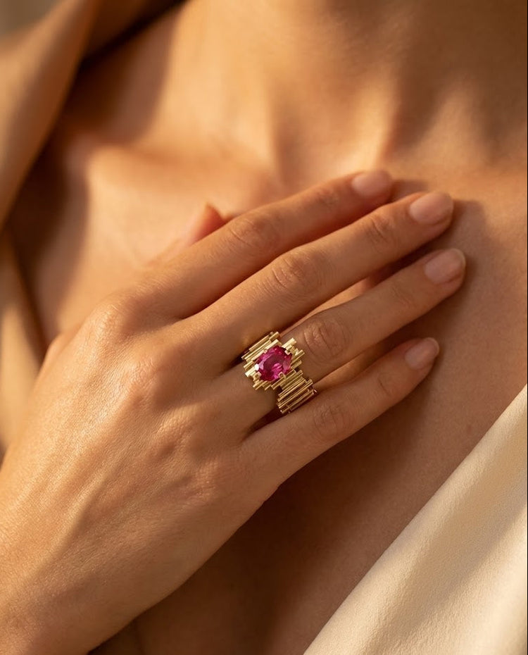 Le sur-mesure n’a de sens que quand la pierre le mérite.