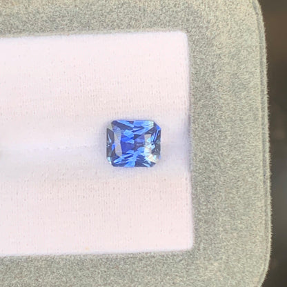 Blue sapphire radiant cut 2,06ct