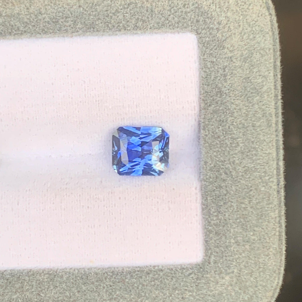 Blue sapphire radiant cut 2,06ct