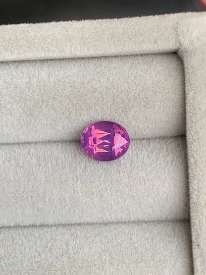 Saphir Rose • 1,68 ct Bonnot Paris