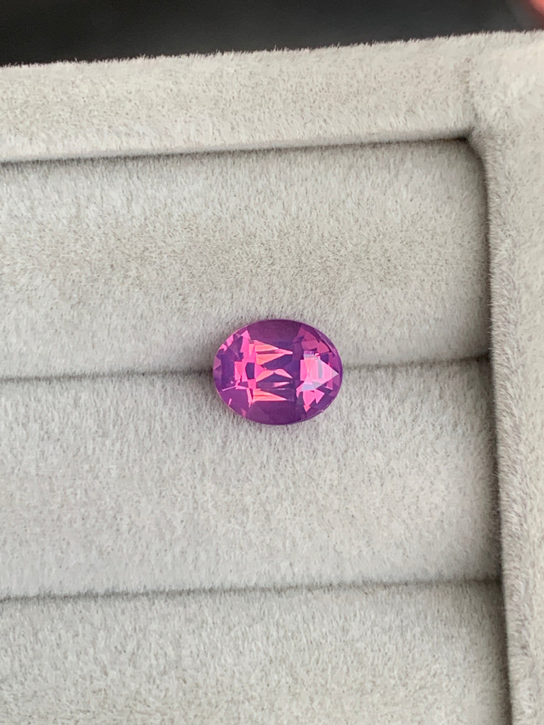 Saphir Rose • 1,68 ct Bonnot Paris