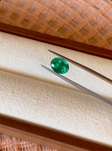 Émeraude Brute De Zambie - 1,28 Carats - Verte - Traitement Huilage - P190.129t