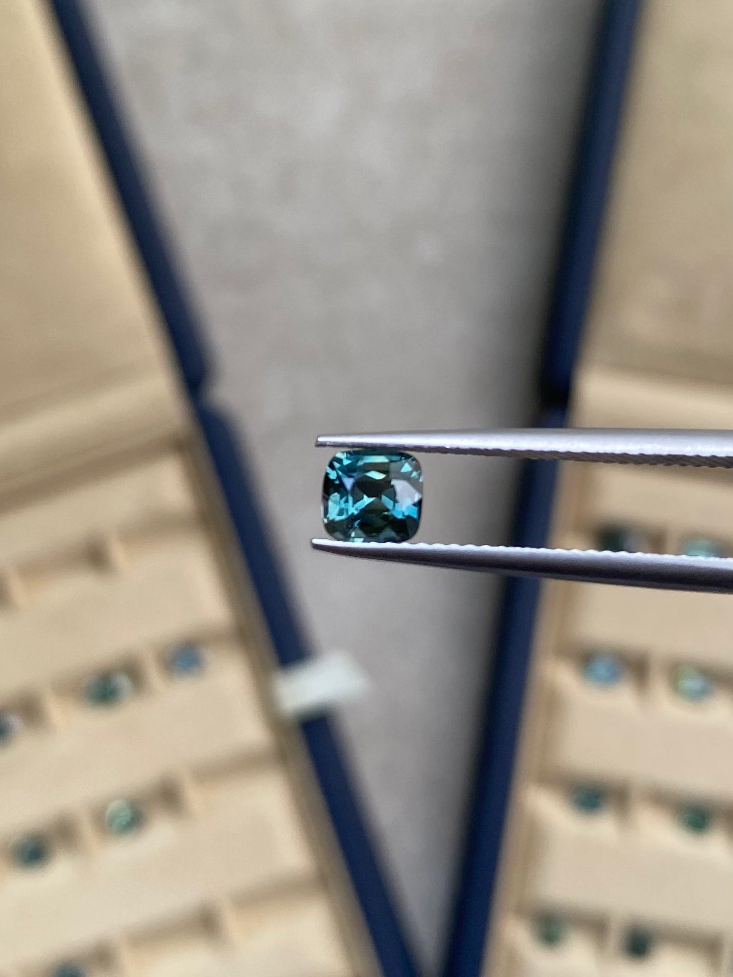 Saphir Teal coussin • 1,06ct