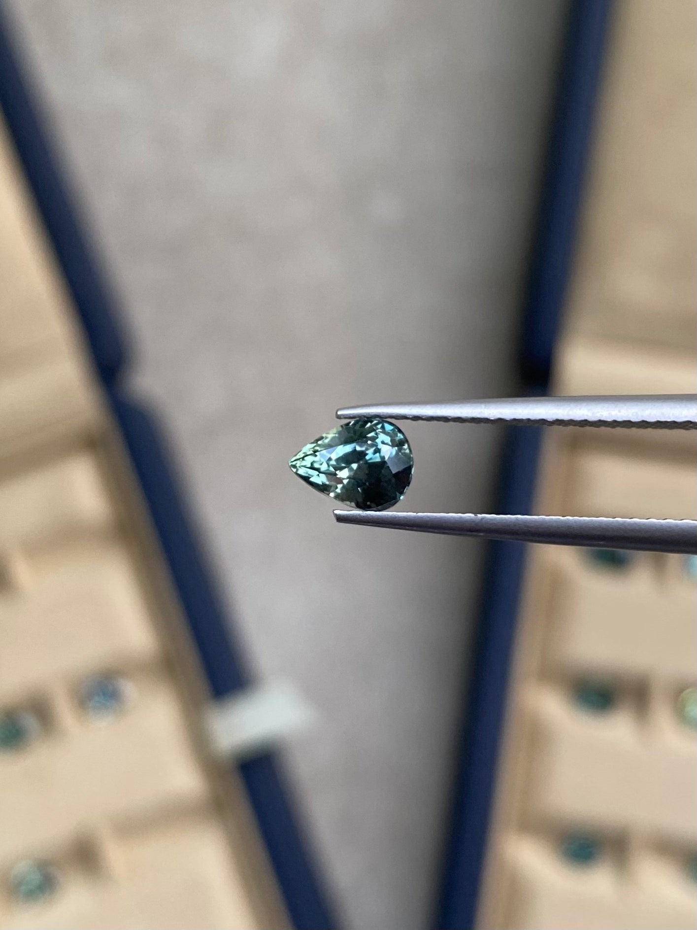 Saphir teal poire • 1,10ct
