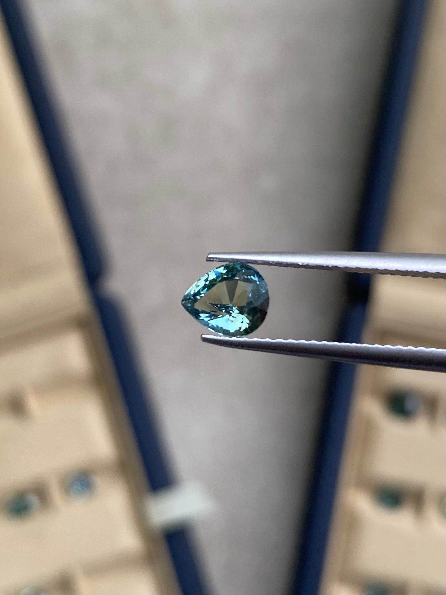 Saphir Teal poire • 1,1ct