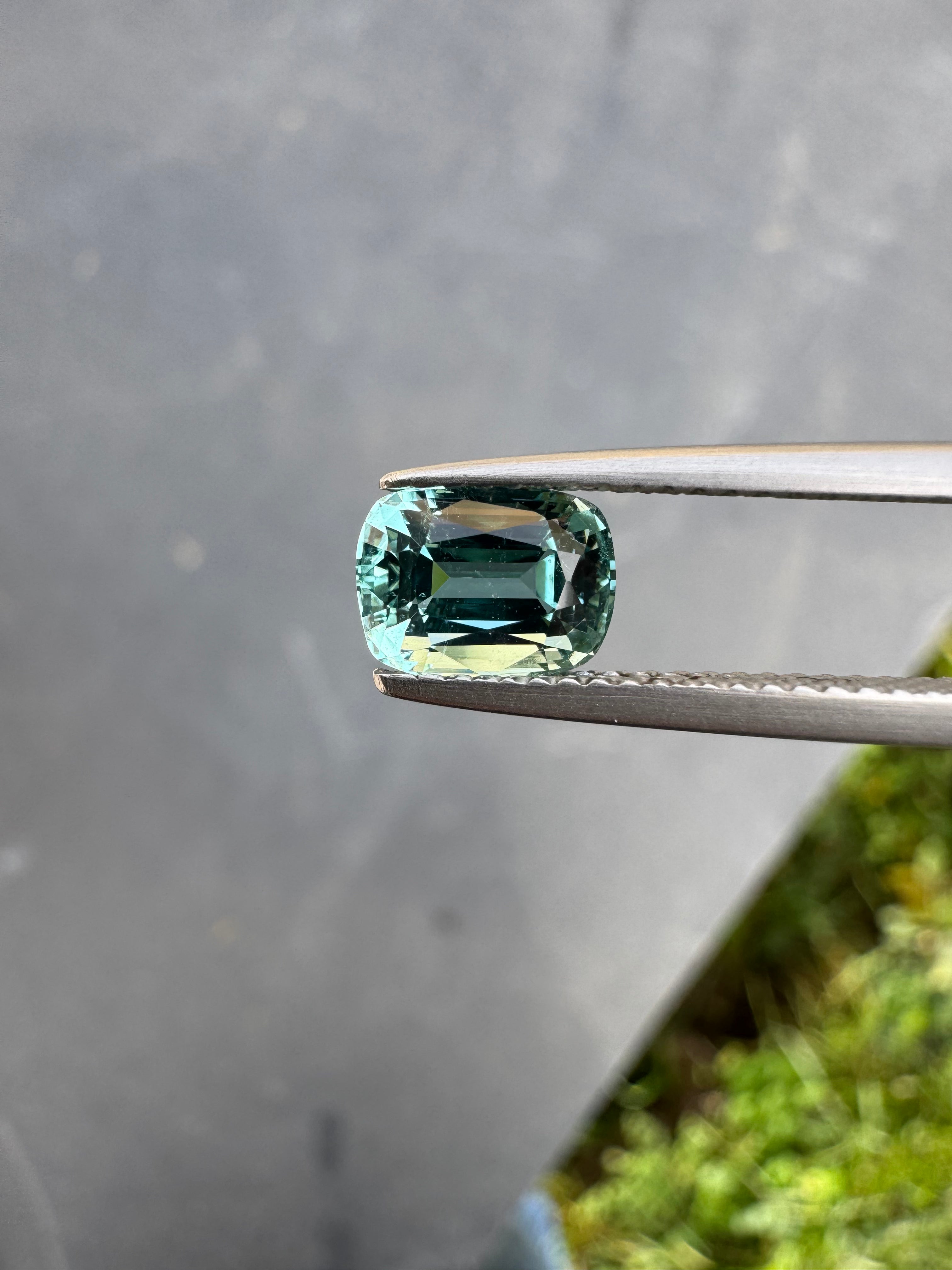 Pierre Tourmaline Verte Du Nigeria 1,14 Ct - Qualité WS1, Coupe Baguette, Naturelle, Sans Emballage