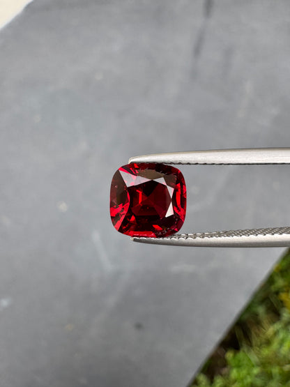 Spinelle Rouge • 2,38ct