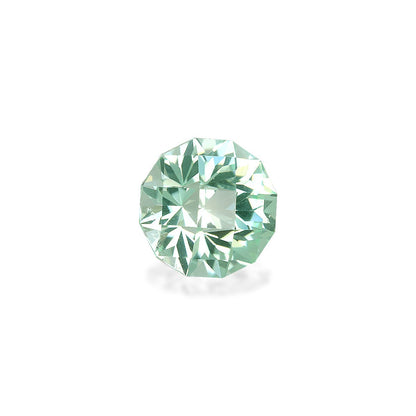 Une pierre précieuse de Tourmaline Paraïba ronde et brillamment taillée (4,15 ct) de Bonnot Paris, de couleur vert menthe avec des facettes éblouissantes, est sertie sur un fond blanc uni.