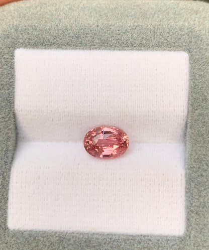 Padparadscha Sapphire Oval 1,55ct