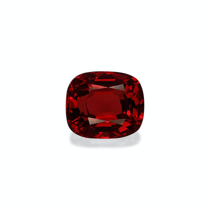 Le Spinelle Rouge · 1,17 ct de Bonnot Paris présente une pierre précieuse rouge foncé taille coussin avec une finition brillante sur un fond blanc uni.