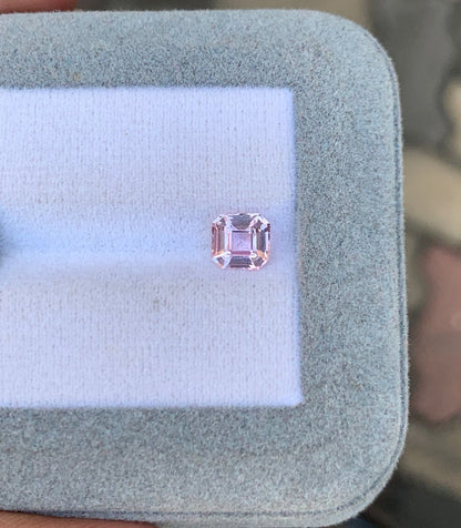 Sapphire rose 1,12ct, from Madagascar, quality Eye Clean, vue principale | Bonnot Paris