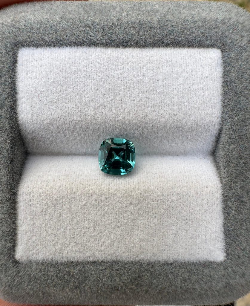 Tourmaline cushion 0,83 ct