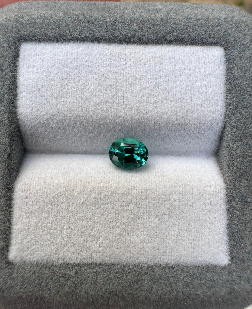 Tourmaline oval 0,69 ct