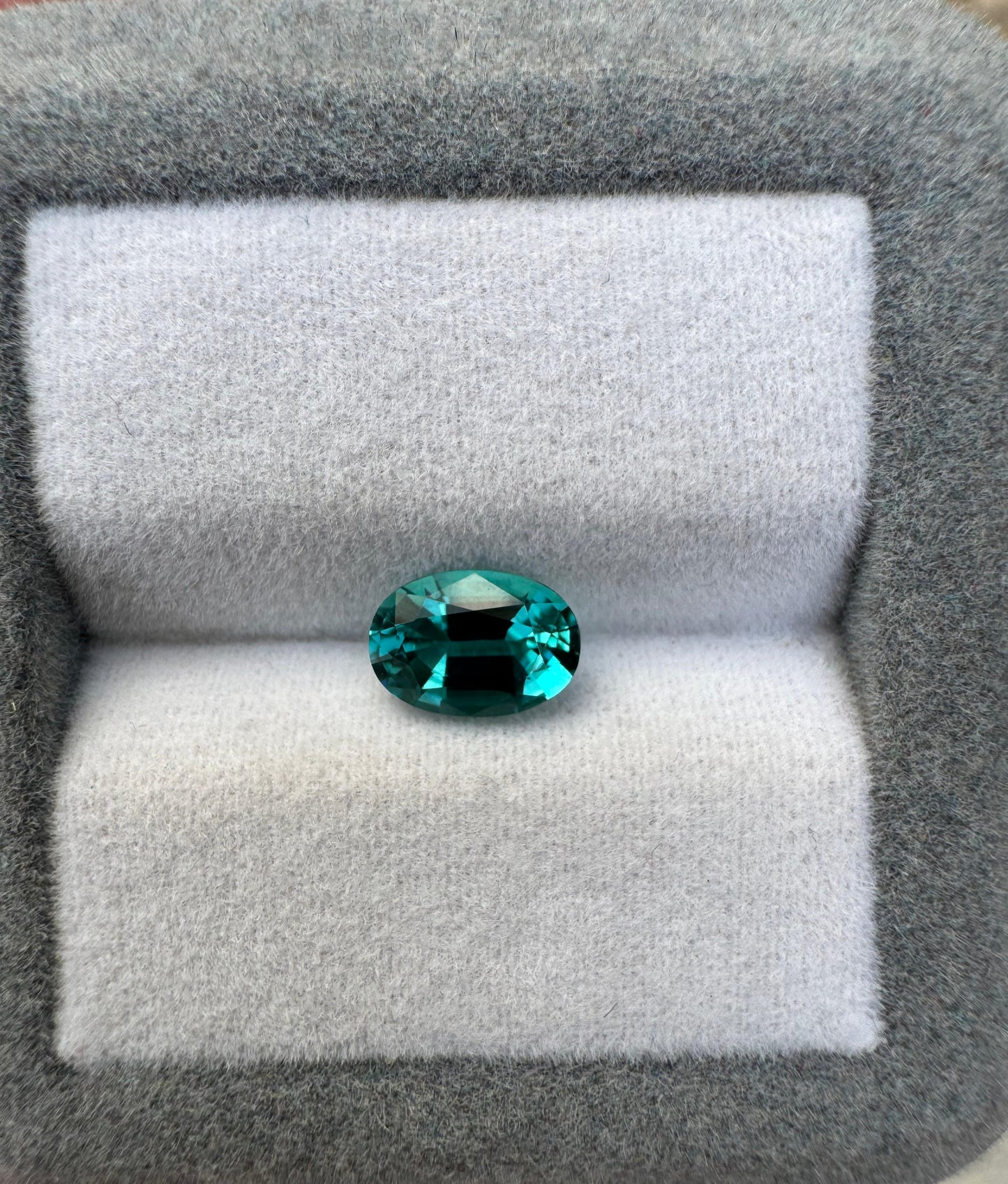 Tourmaline oval 1,22ct
