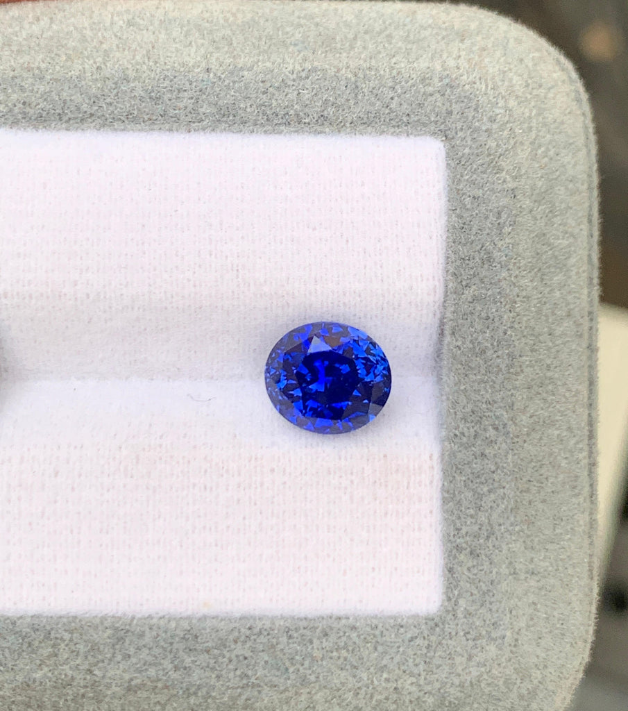 Vivid Blue Sapphire Oval 3,45ct