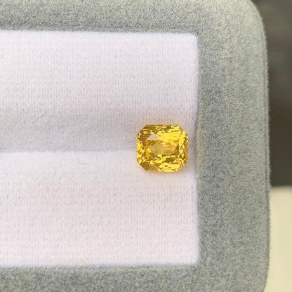 Vivid Yellow Cushion 2,55ct