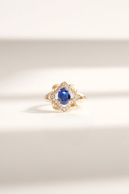 bague saphir bleu diamants or jaune