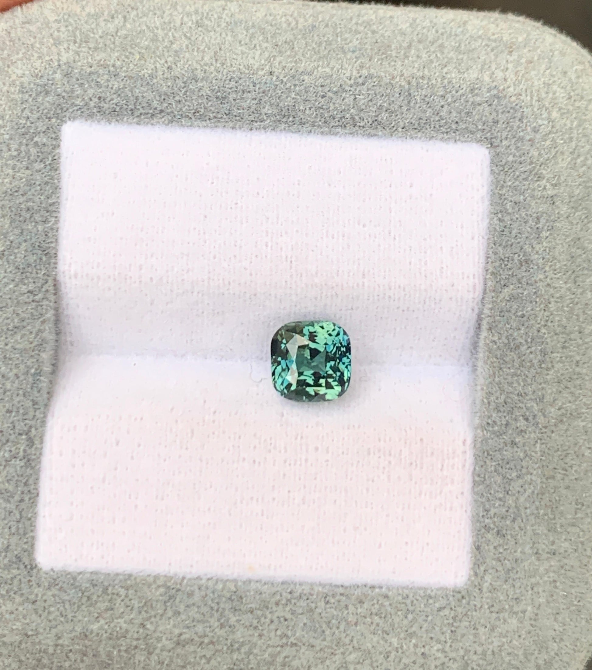 green & blue sapphire Cushion 1.53 ct