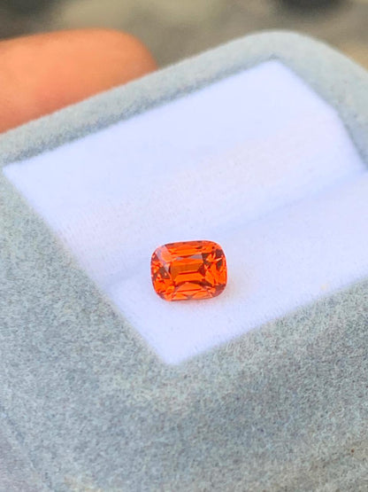 grenat-mandarin-coussin-1-35-ct-photo-1