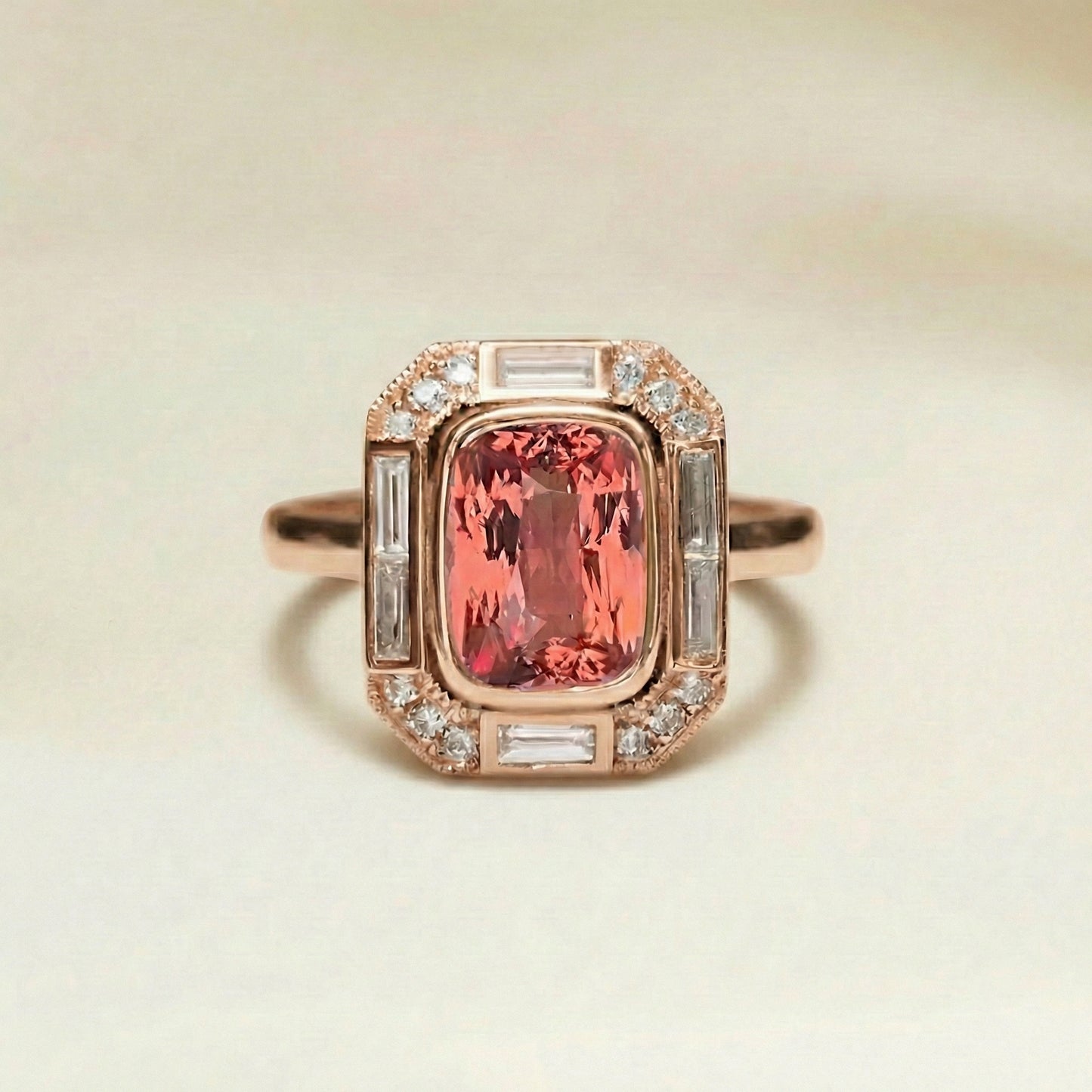 Anillo Zafiro Padparadscha Art Déco - vista a escala | Joyería Bonnot Paris — Bonnot Paris
