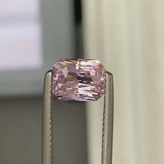 peach sapphire radiant 2.20ct video 1