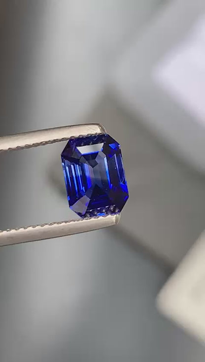 saphir-bleu-émeraude-2-06ct-video-1