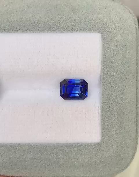 saphir-bleu-émeraude-2-06ct-video-2