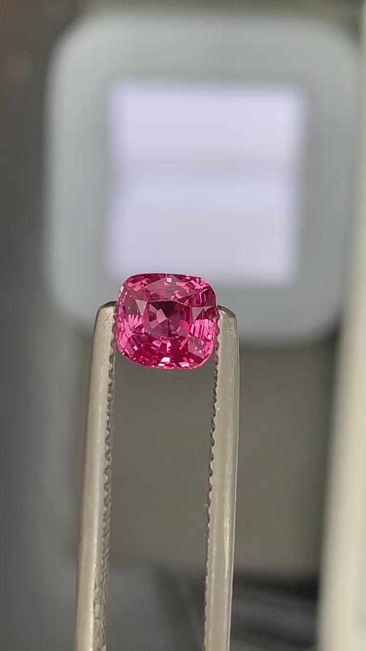 Padparadcha sapphire cushion 1.10ct
