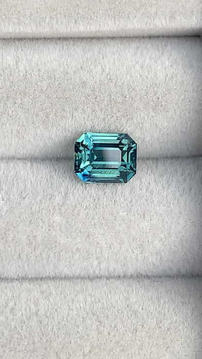 Saphir bleu sarcelle • 1,52ct